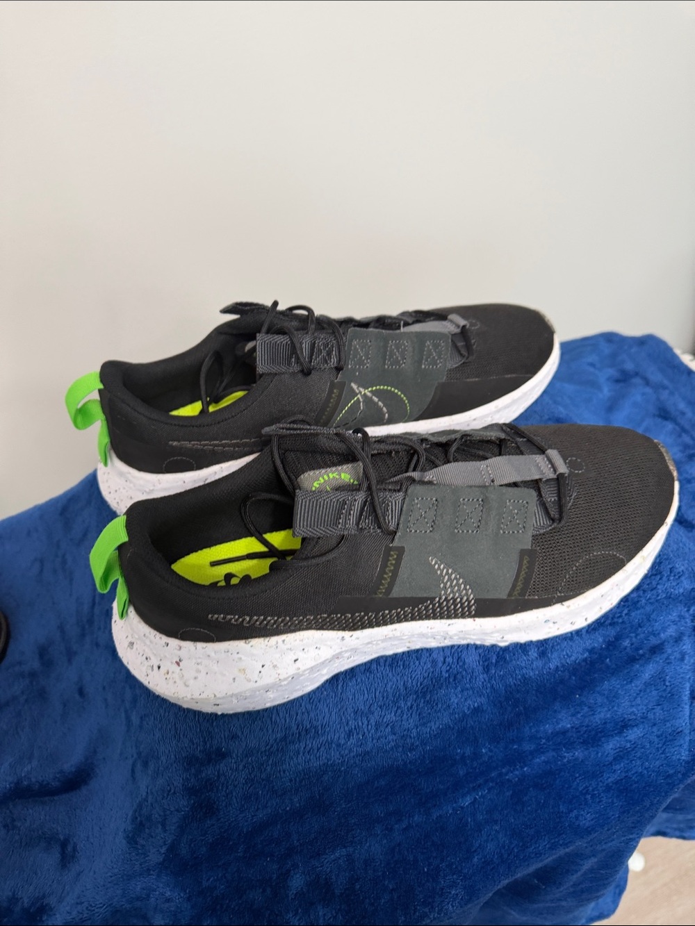 Nike Men's Black Sneakers with Neon Green Accents